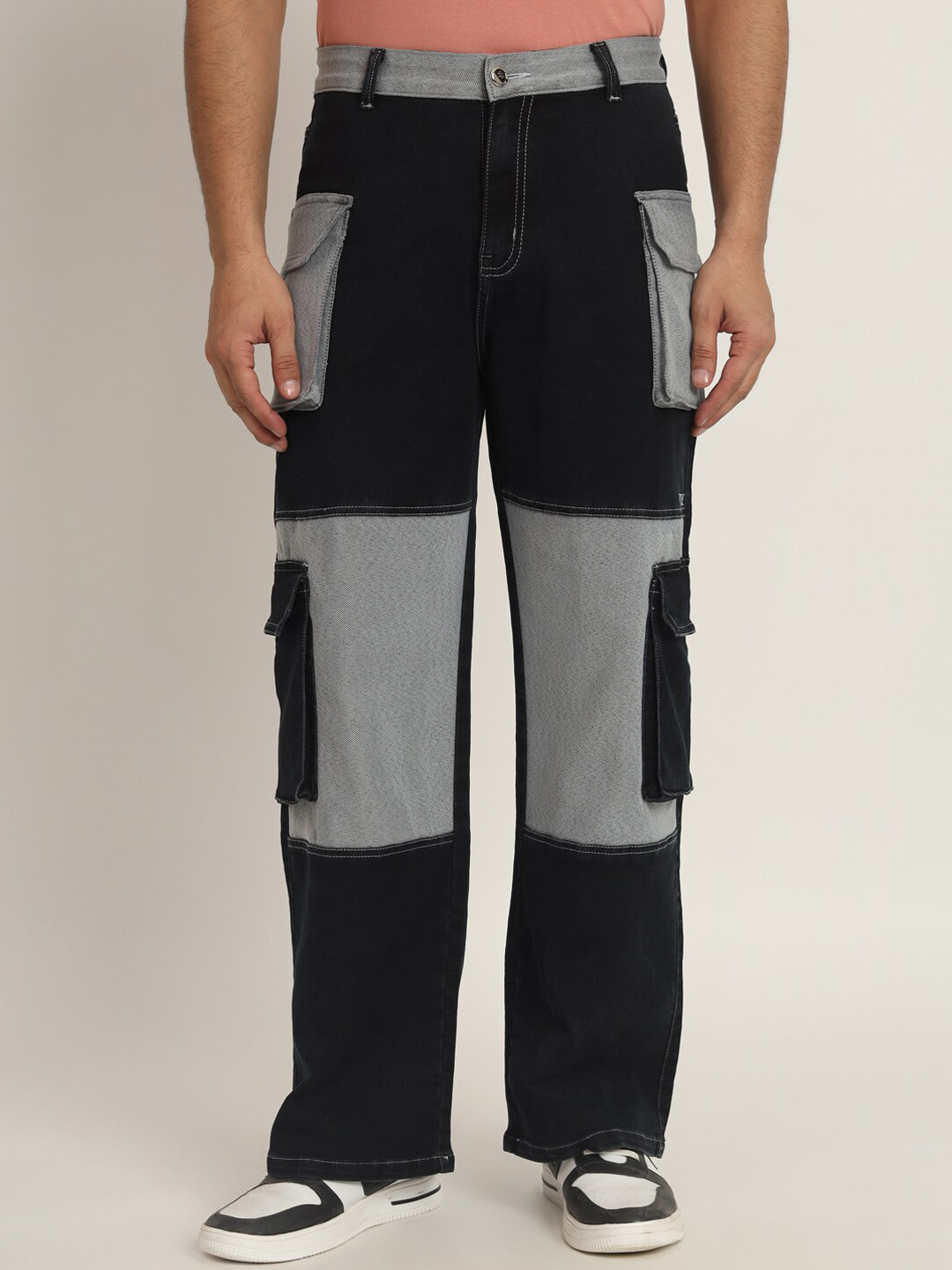 PBY Men Flared Low-Rise Colourblocked Clean Look Cargo Jeans