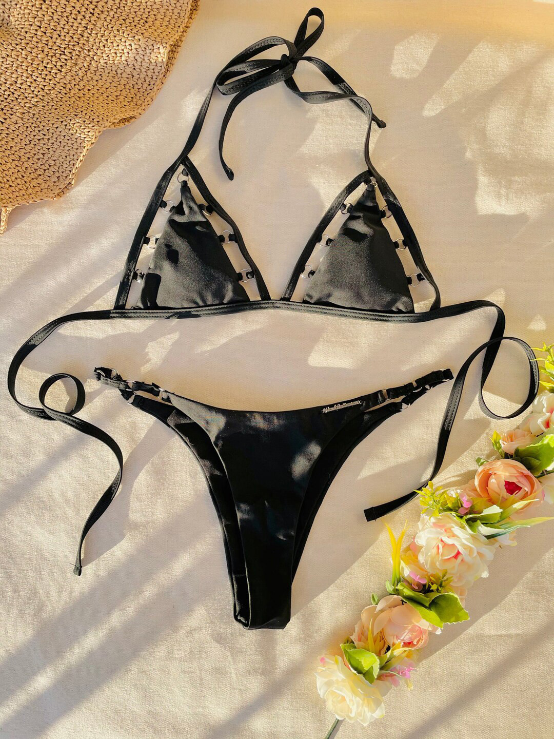 FIMBUL Metal Ring String Detailed Lingerie Set
