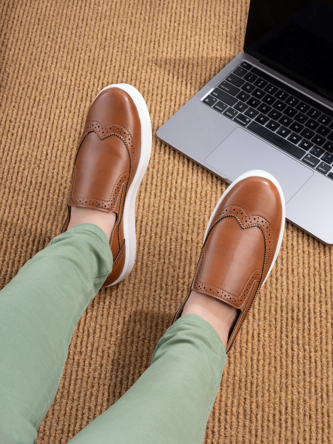 DressBerry Tan Brown Women Round Toe Lightweight Slip-On Sneakers