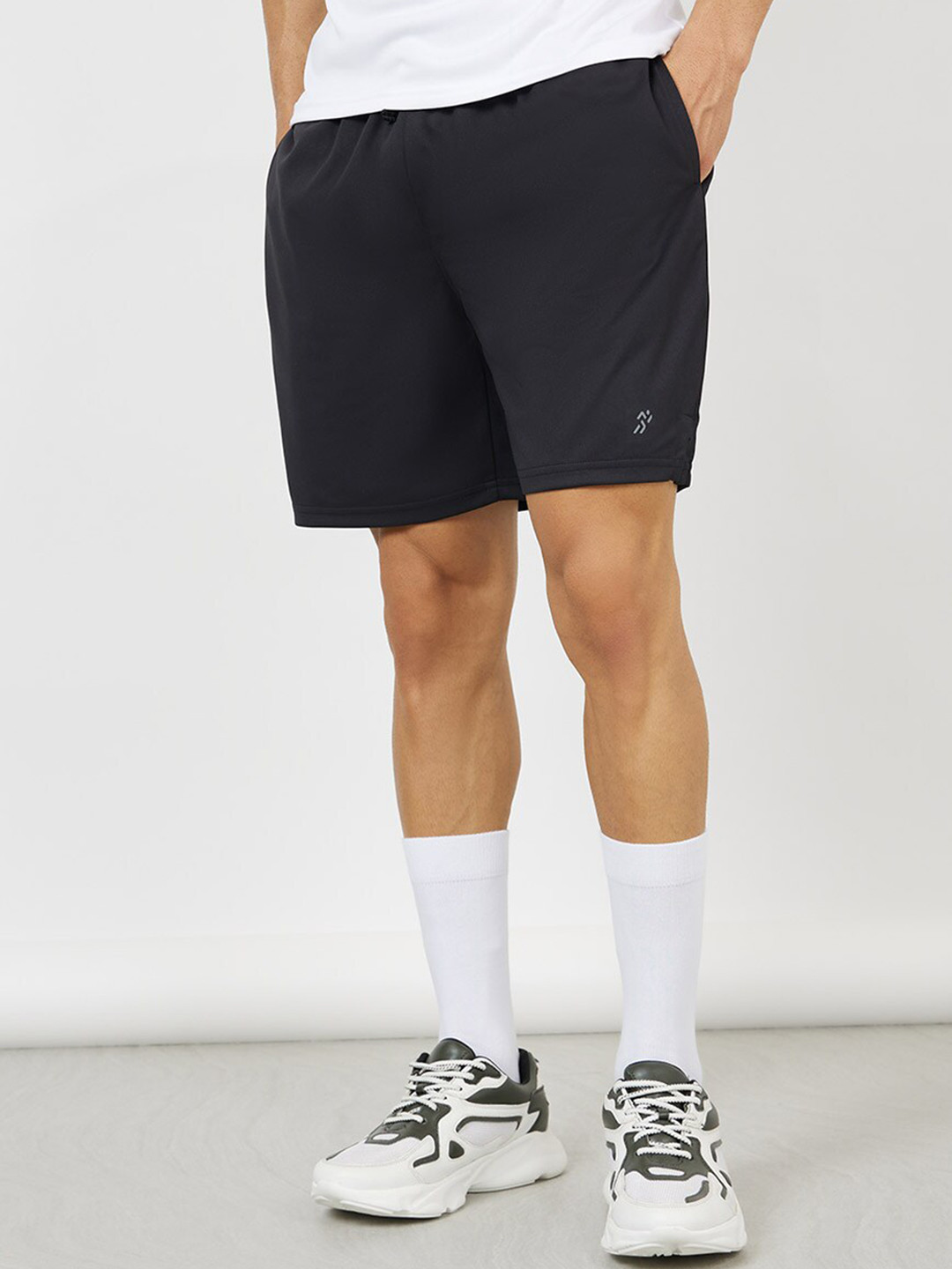 Styli Black Men Mid-Rise Slim Fit Running Shorts