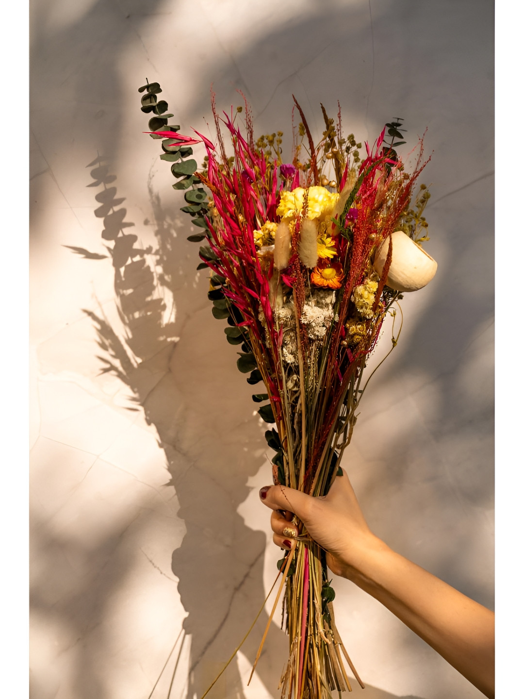 ArteCasa Red White Dried Vintage Charm Bunch