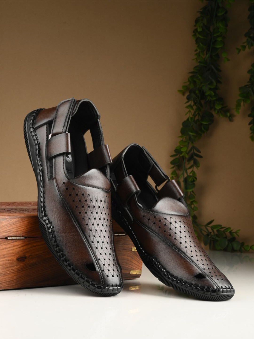 Rising Wolf Men Comfort Sandals