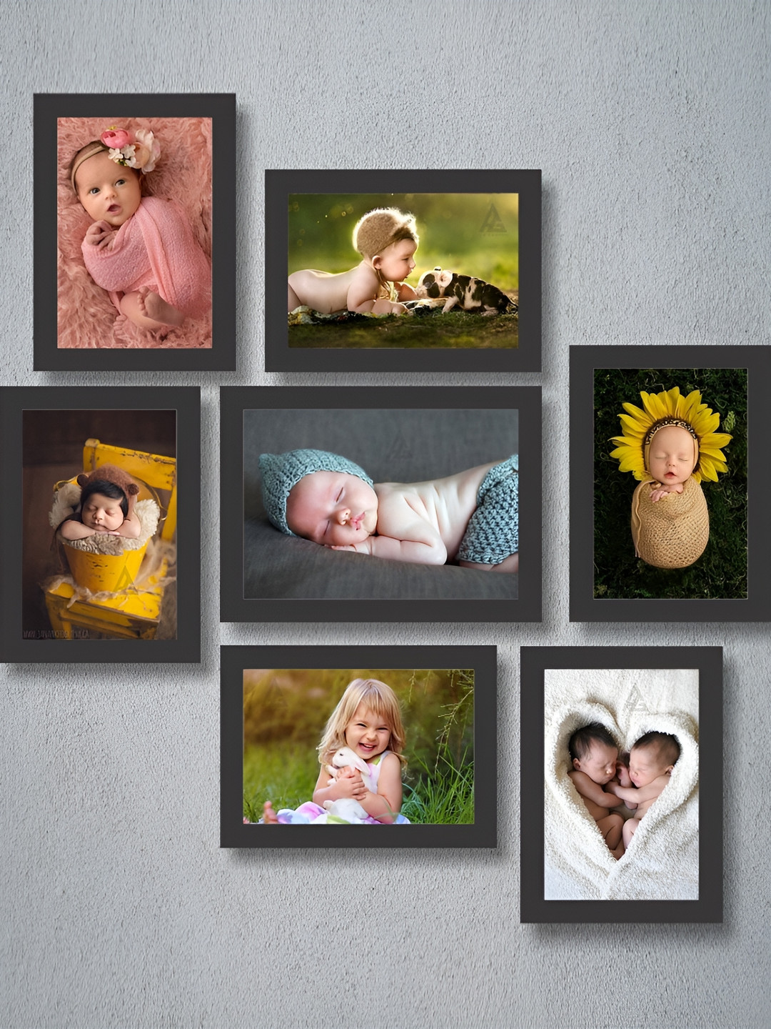 Stuthi Arts Black 5 to 7 Pieces Wood Wall Photo Frames