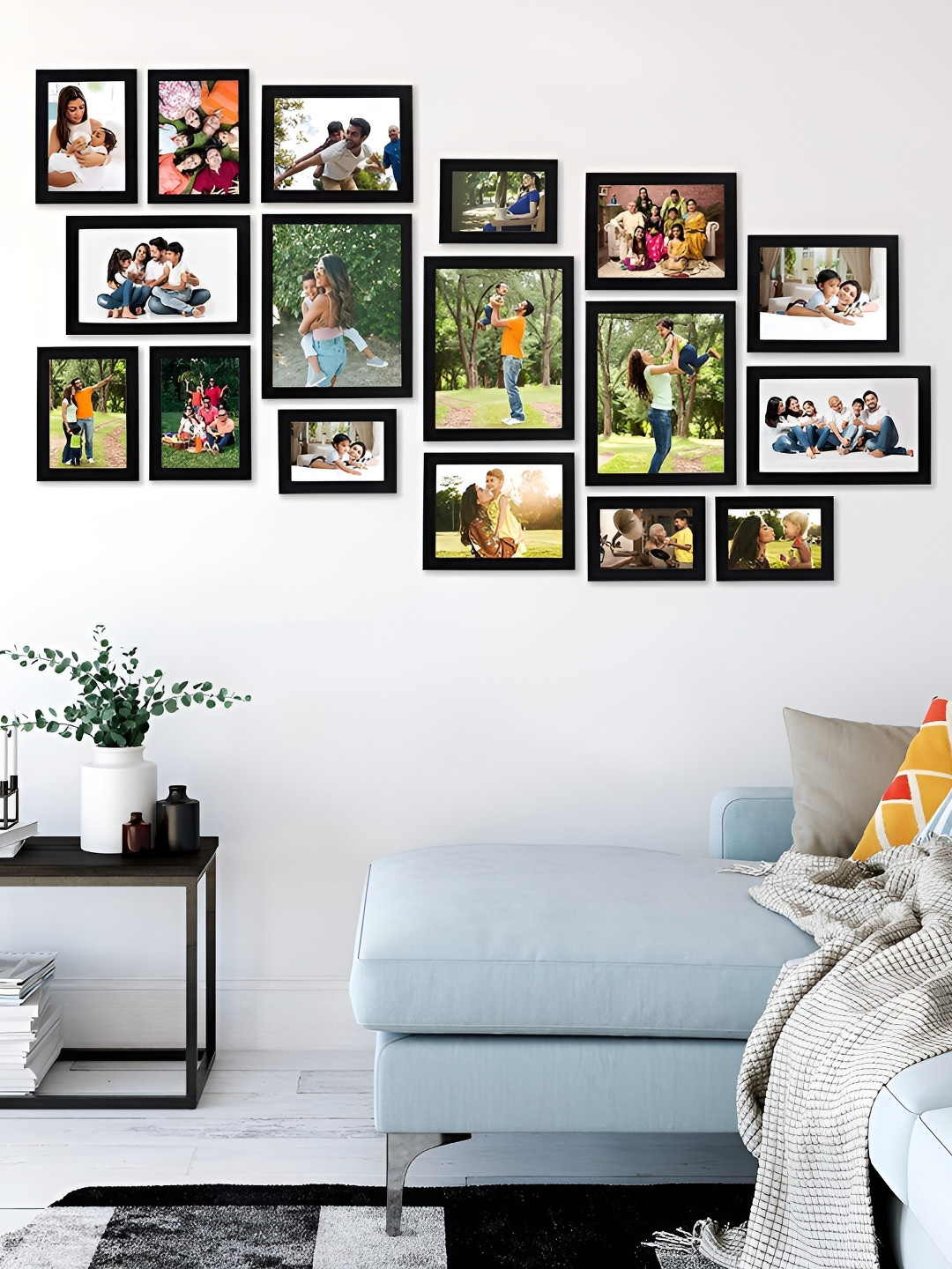 Stuthi Arts Black 17 Pieces Wood Wall Photo Frames