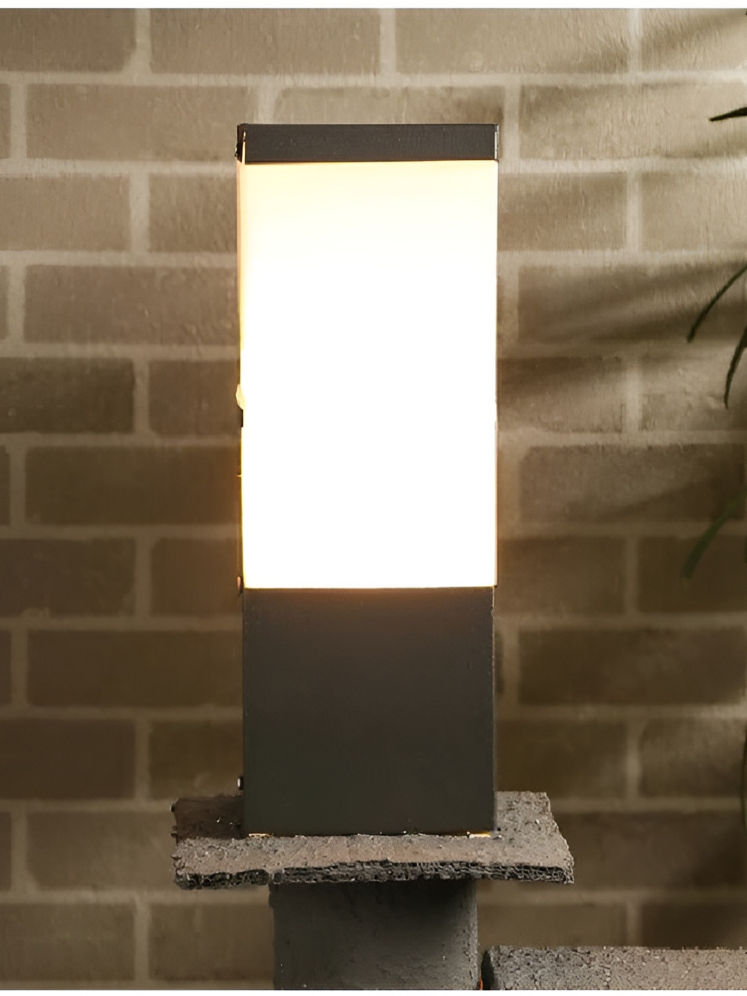 DENICRAAS Grey Square Outdoor Lamp