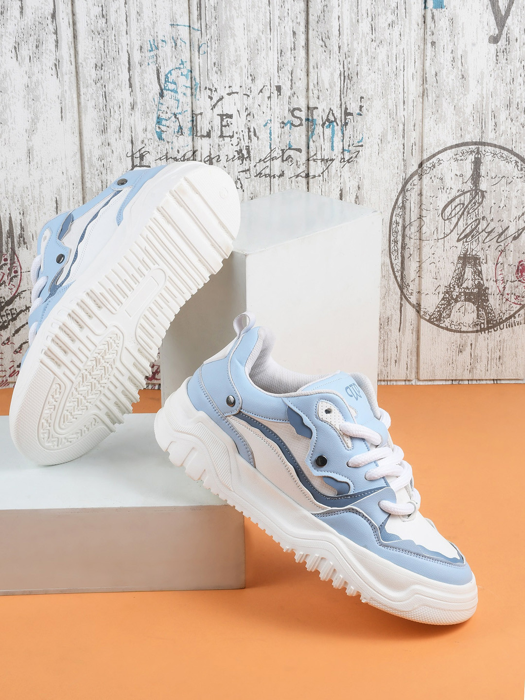 THE WHITE POLE Men Colourblocked Round Toe Lightweight Memory Foam Patent Leather Sneakers