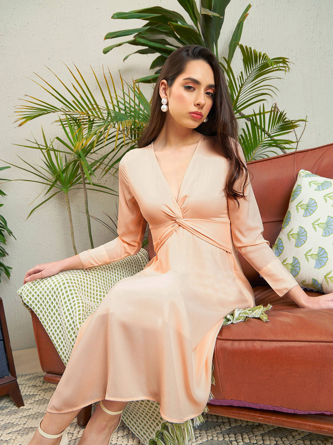 SASSAFRAS Front Twisted V Neck Georgette Fit & Flare Dress