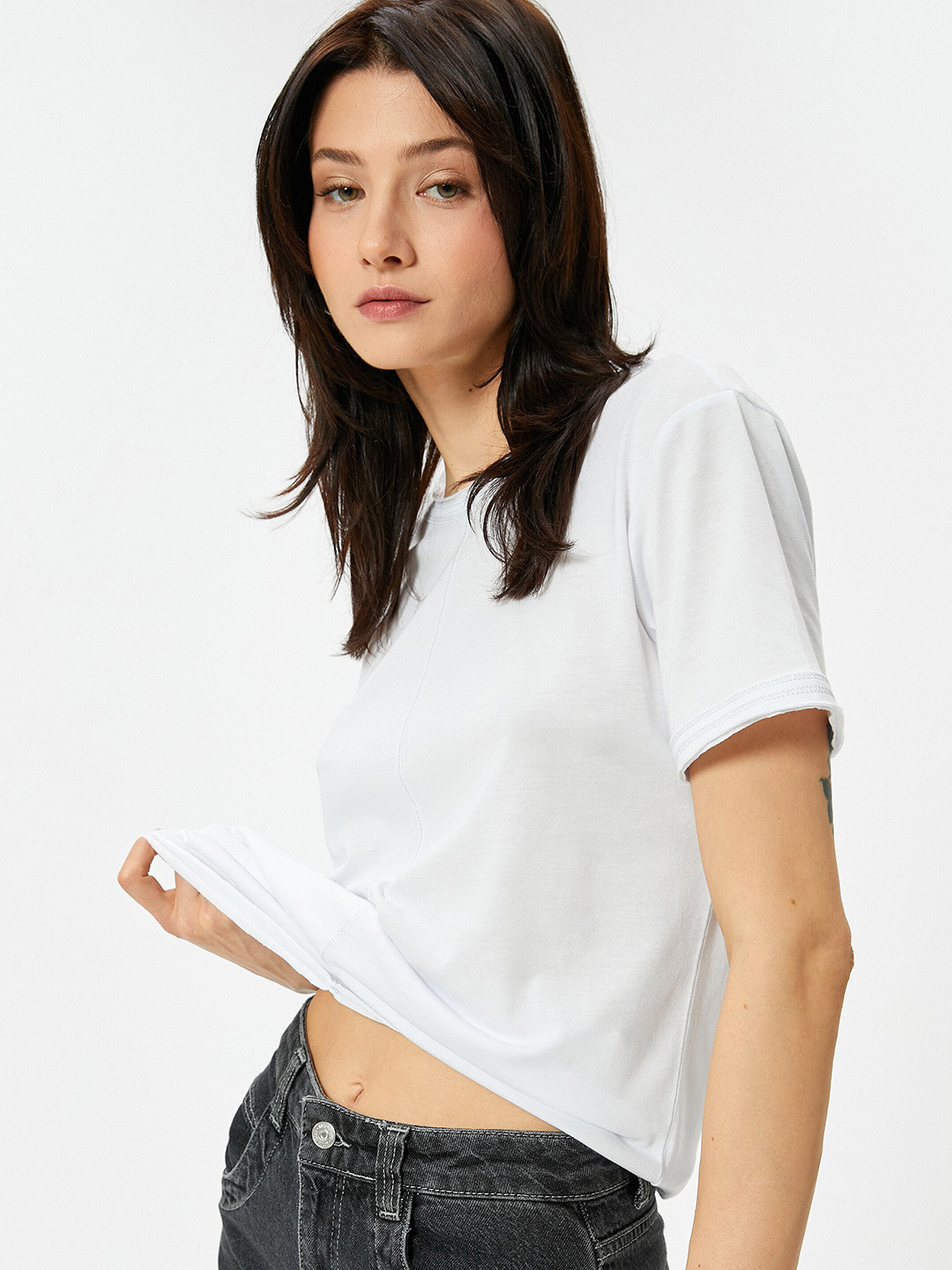 Koton Round Neck Short Sleeves Raw Edge Cotton T-shirt