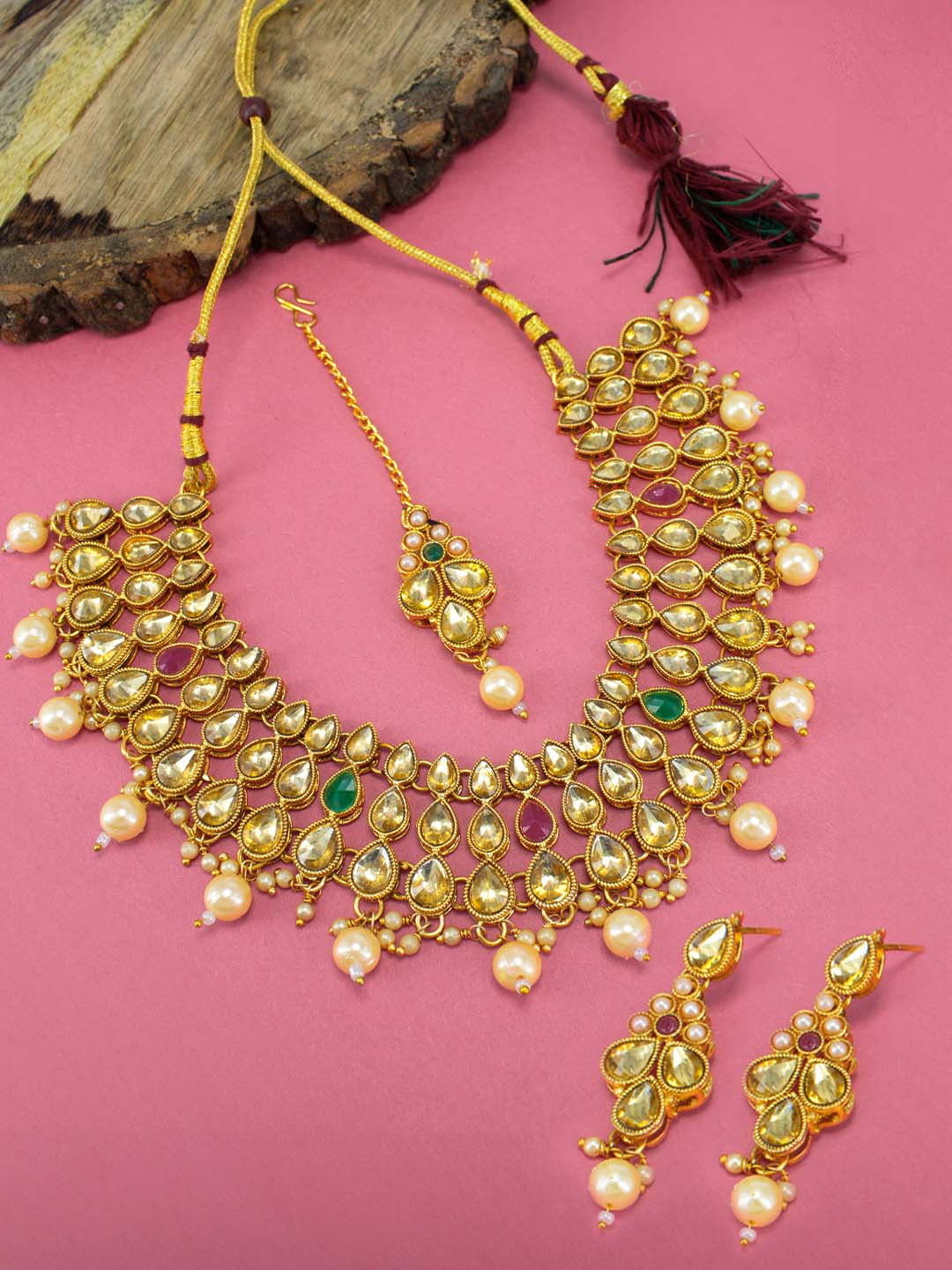PRIVIU Gold Plated Kundan Studded Jewellary Set