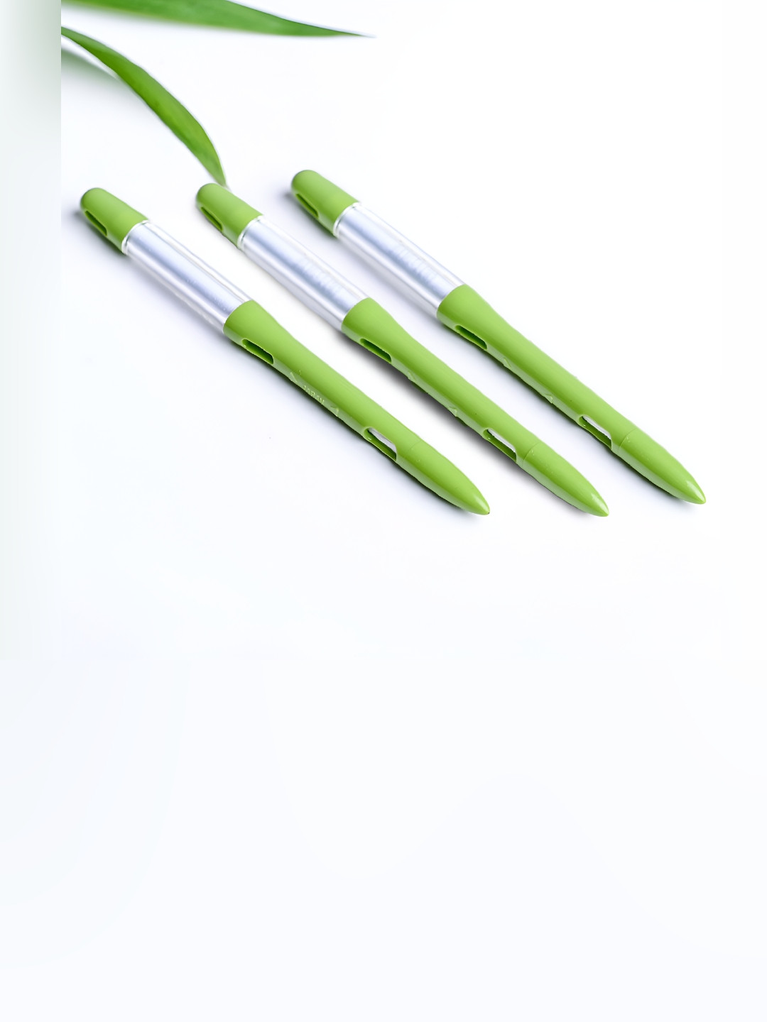 UGAOO Green & White 3 Pieces Sustee Watermeters