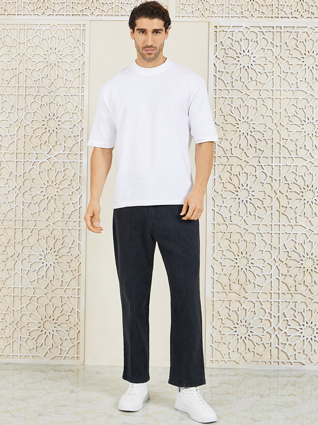 Styli Men Grey Relaxed Fit Mid-Rise Clean Look Stretchable Jeans