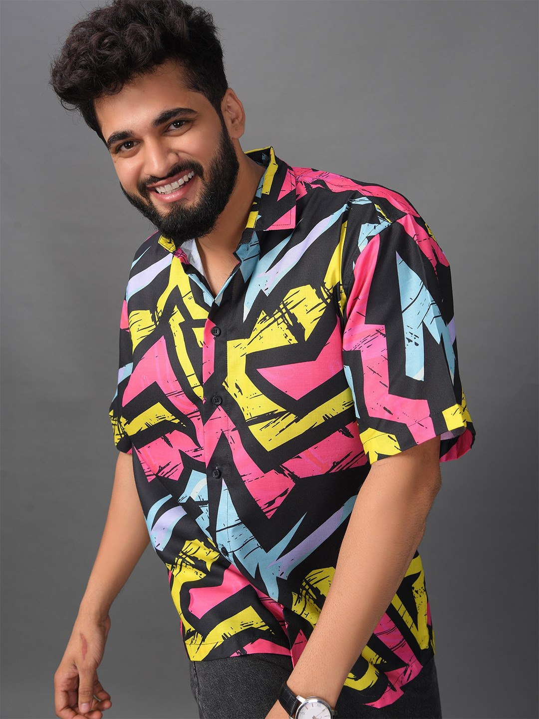 BROWN BROTHERS Relaxed Short Sleeves Opaque Printed Casual Shirt