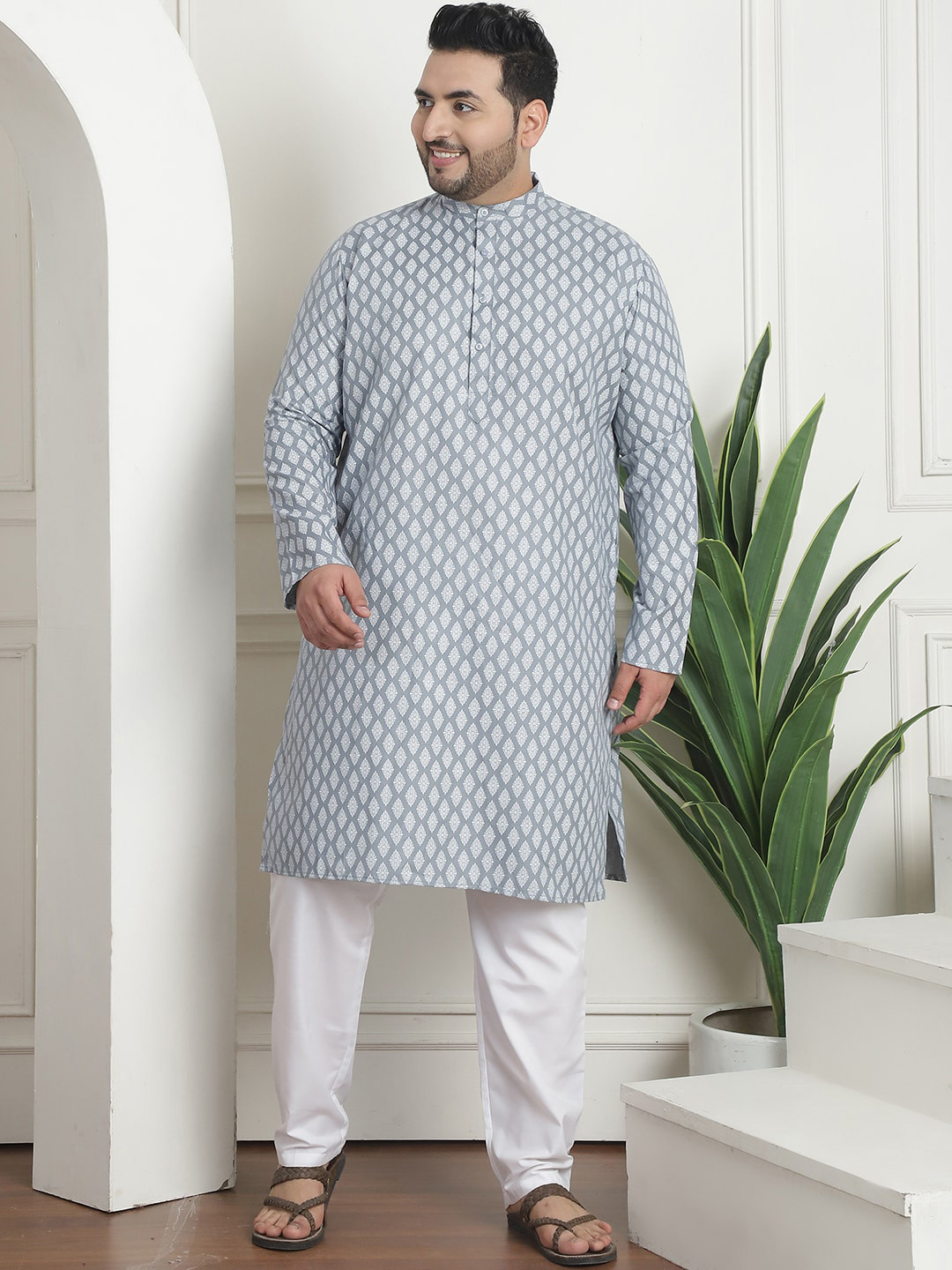 SOJANYA PLUS Plus Size Ethnic Motifs Printed Cotton Linen Straight Kurta With Churidar