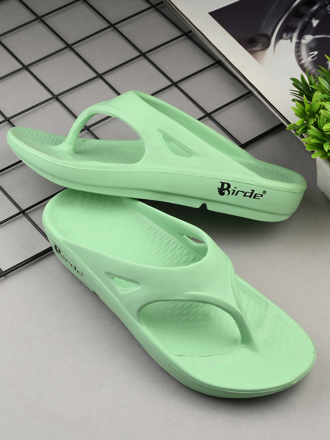 BIRDE Women Lightweight Thong Flip-Flops