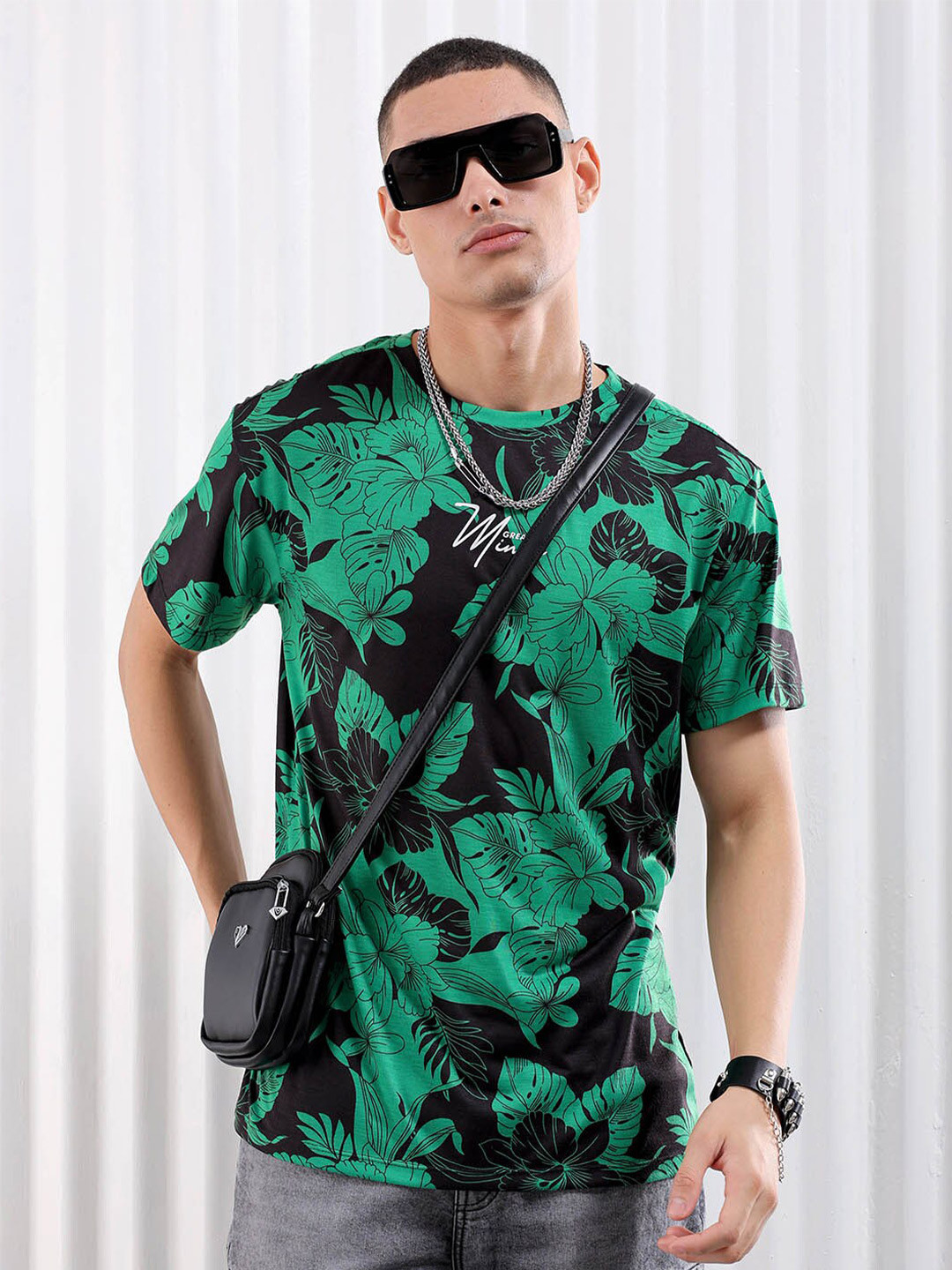 The Indian Garage Co Black Tropical Printed Slim Fit T-shirt