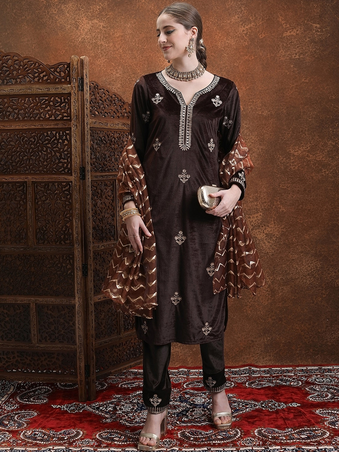 KETCH Embroidered Round Neck Long Sleeves Sequinned Kurta Set