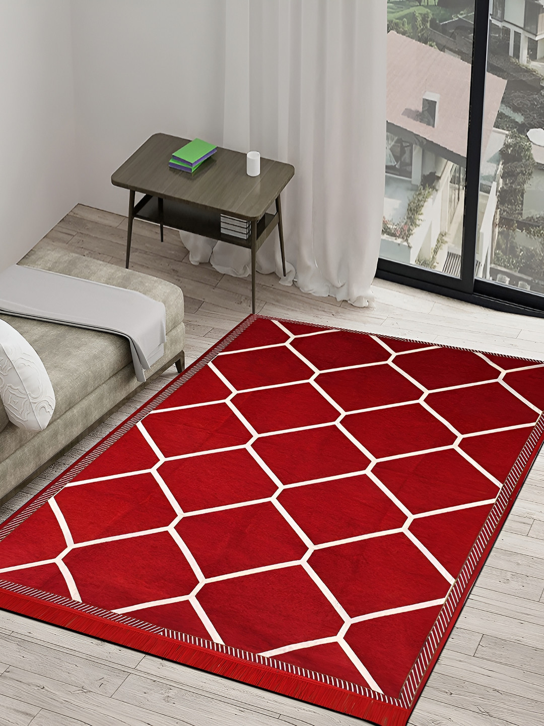 ZESTURE Red & White Geometric Rectangle Shaped Carpet
