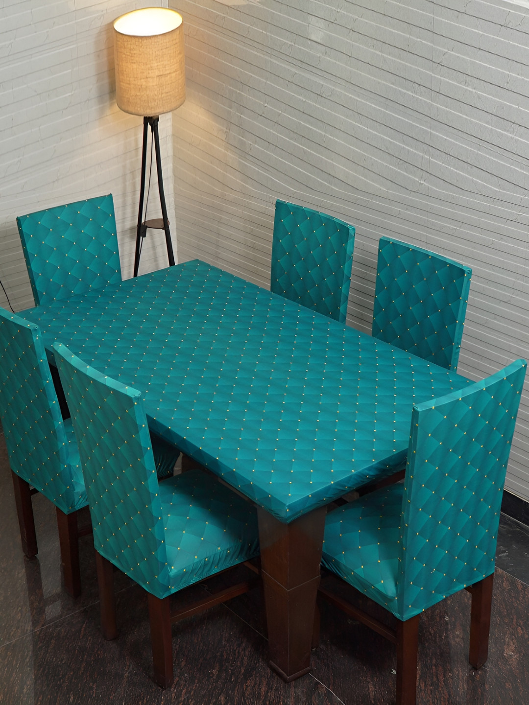 Eleganta Green Anti-Slip 6-Seater Table Cover