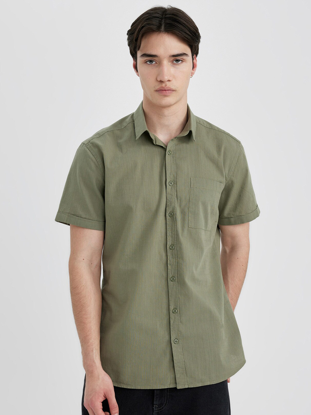 DeFacto Spread Collar Sort Sleeves Pure Cotton Casual Shirt
