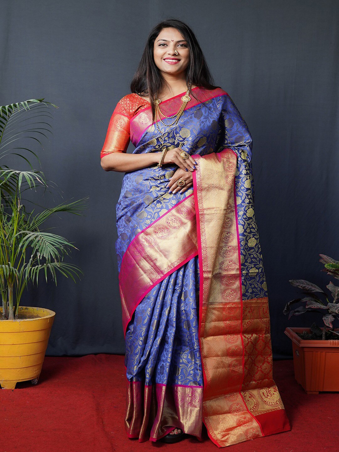 SGF11 Woven Design Zari Kanjeevaram Saree