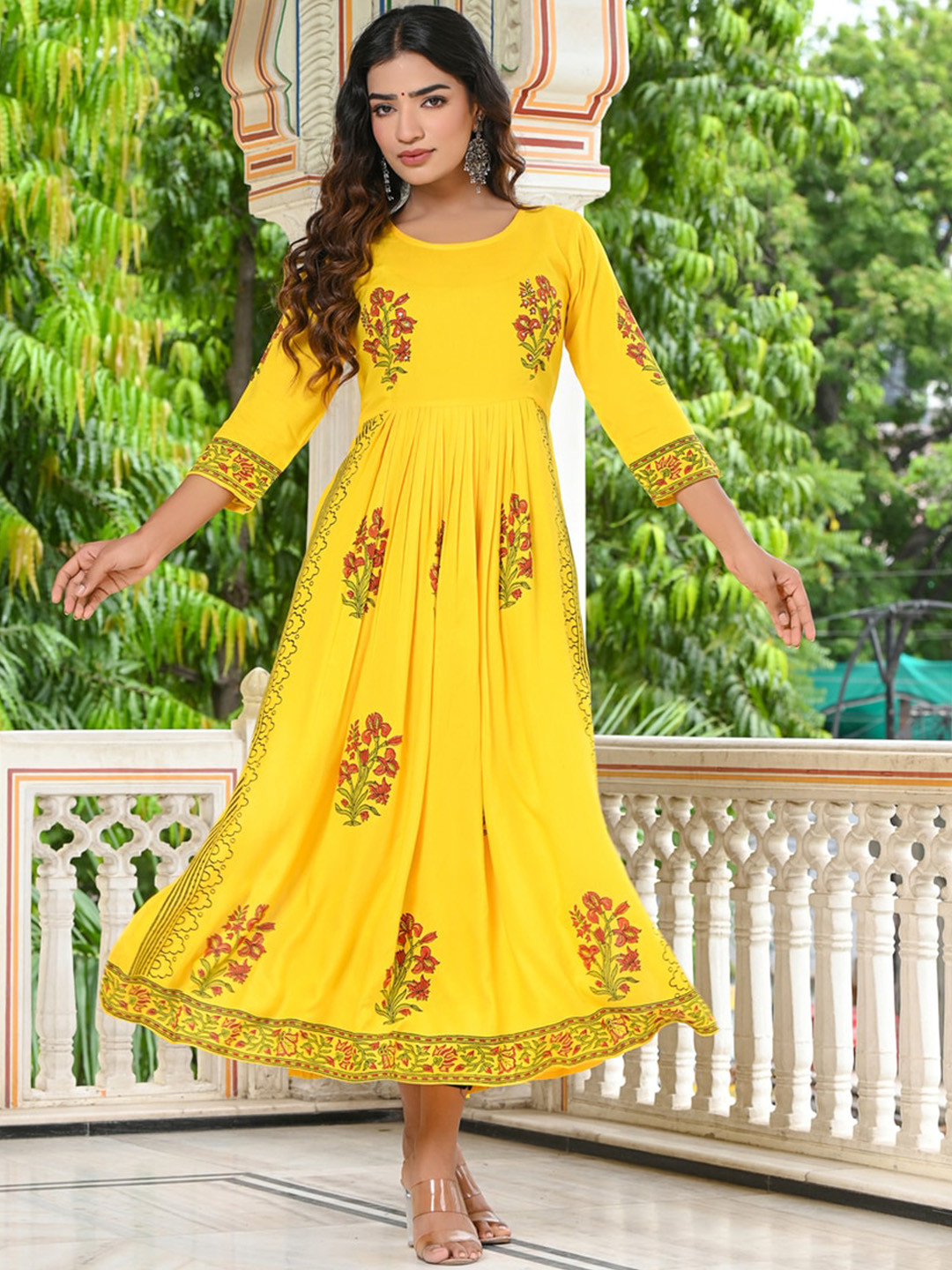 Ayan Floral Embroidered Keyhole Neck Sequinned Anarkali Kurta