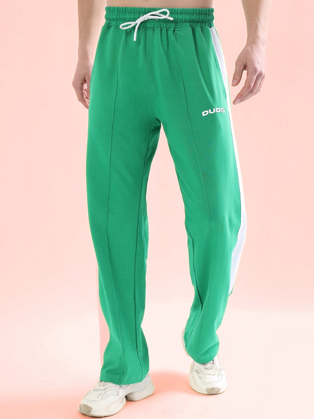 WEARDUDS Men Self Design Mid Rise Side Seam Pleated Cotton Relaxed Fit Track Pants