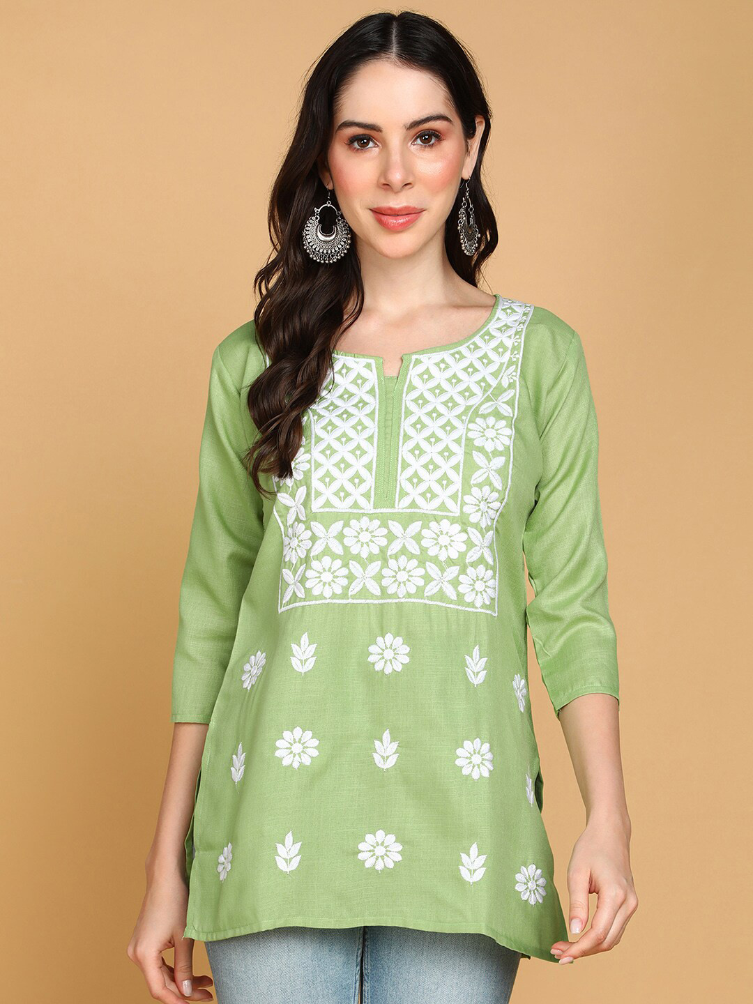 TOP N THREAD Floral Embroidered Chikankari Straight  Kurti