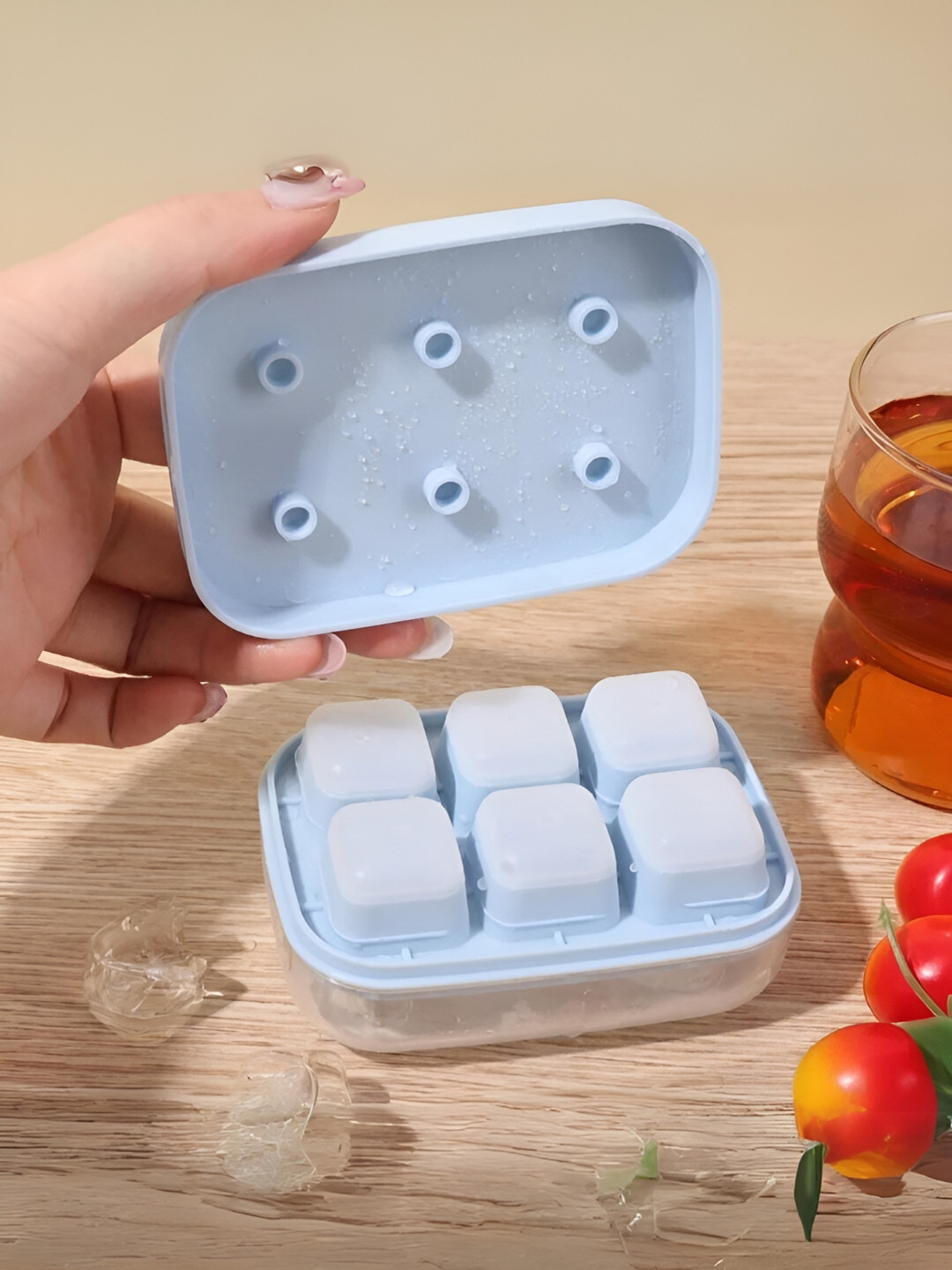 UniKart Blue Ice Cube Tray with Lid