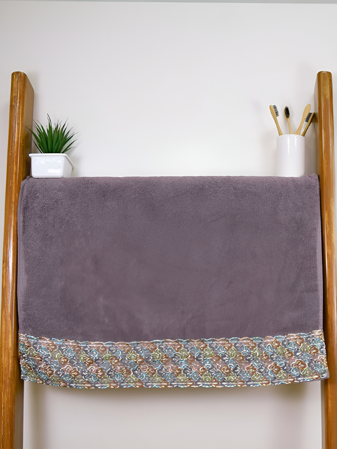 RANGOLI Charcoal & Blue Pure Cotton 550 GSM Bath Towel