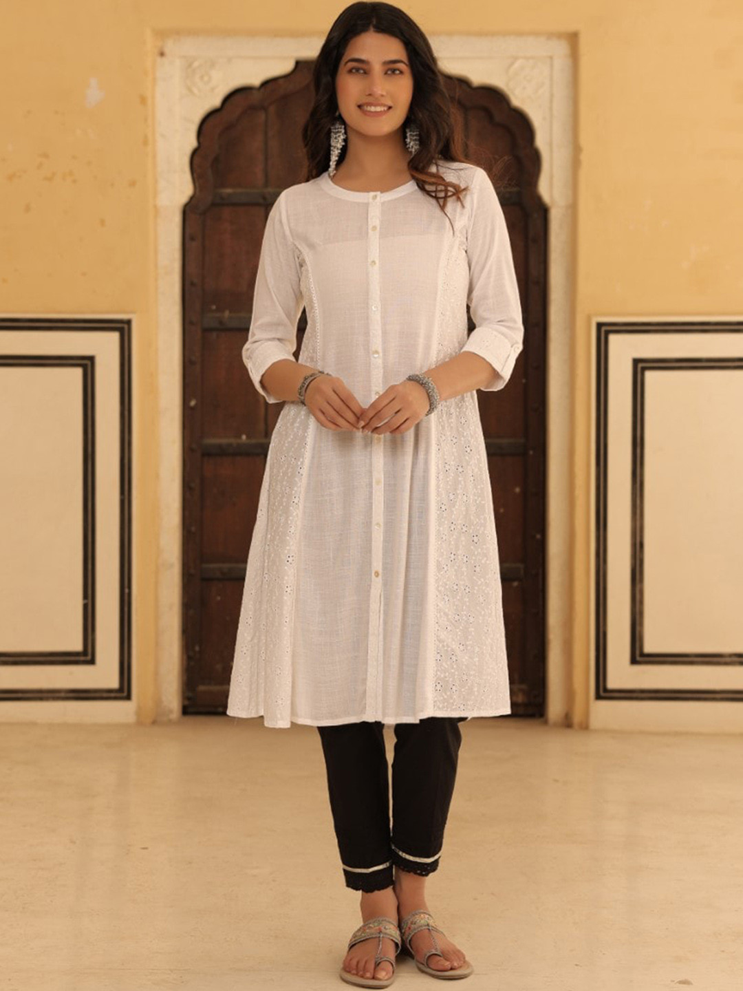 Juniper Round Neck Thread Work Kurta