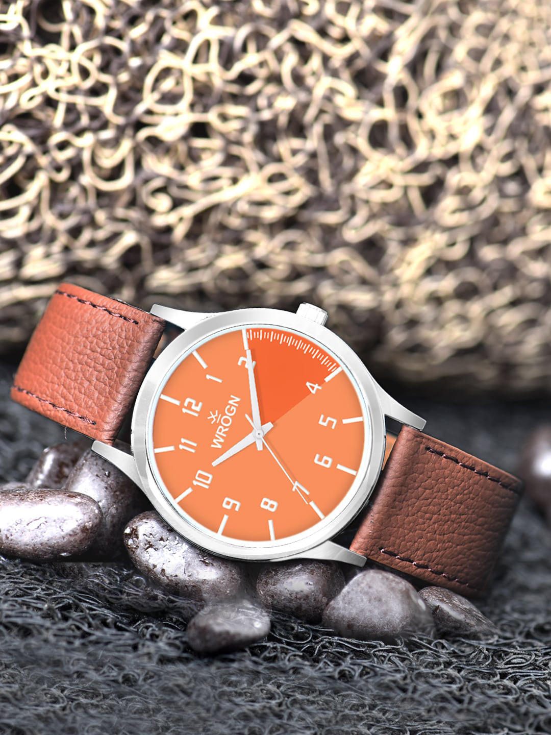 WROGN Men Embellished Dial & Leather Straps Analogue Watch HOBWRG-24-0408 Rs. 699 - Myntra