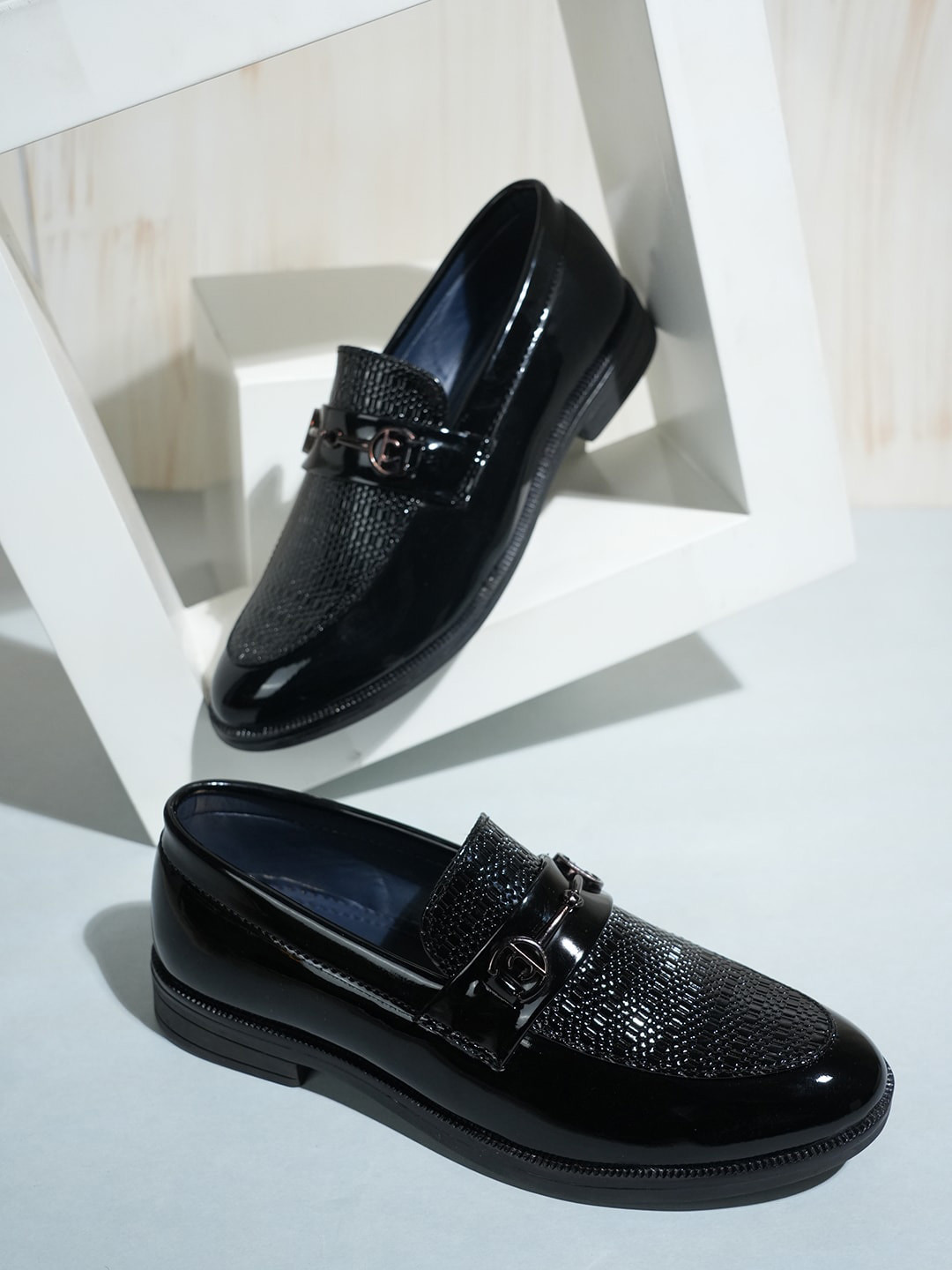 Style Shoes Boys Textured Embellished Comfort Insole Slip-On Sneakers