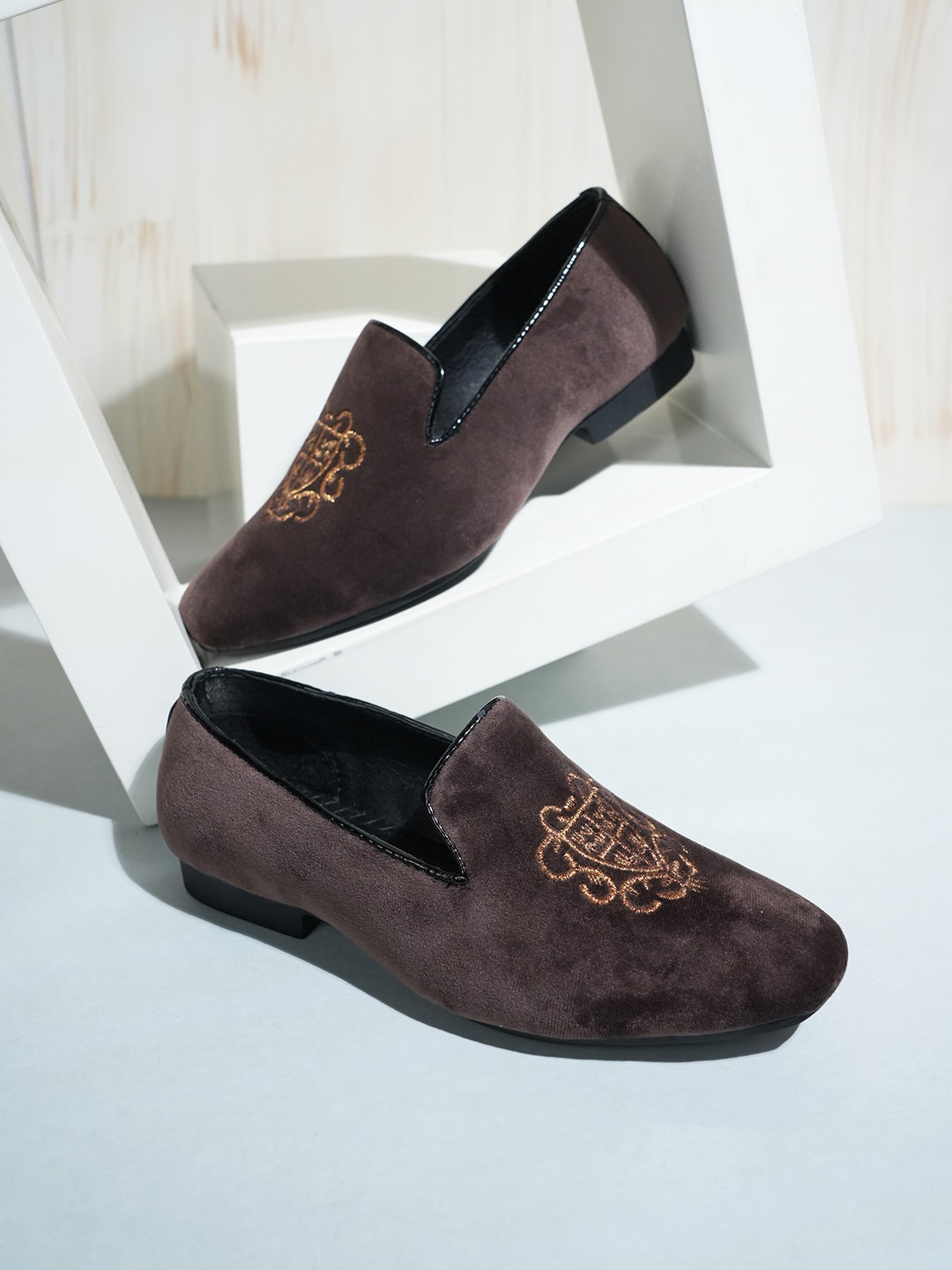 Style Shoes Boys Embroidered Lightweight Suede Loafers