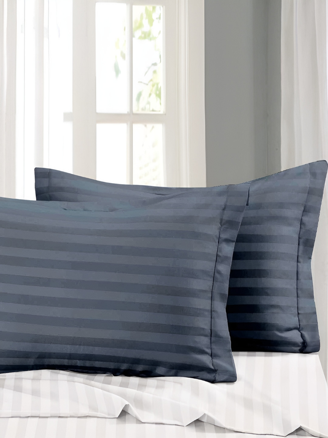 ZESTURE Grey Striped Polyester Anti-Wrinkle 2 Pcs Cushion Covers - 18.1 x 27.2 Inches