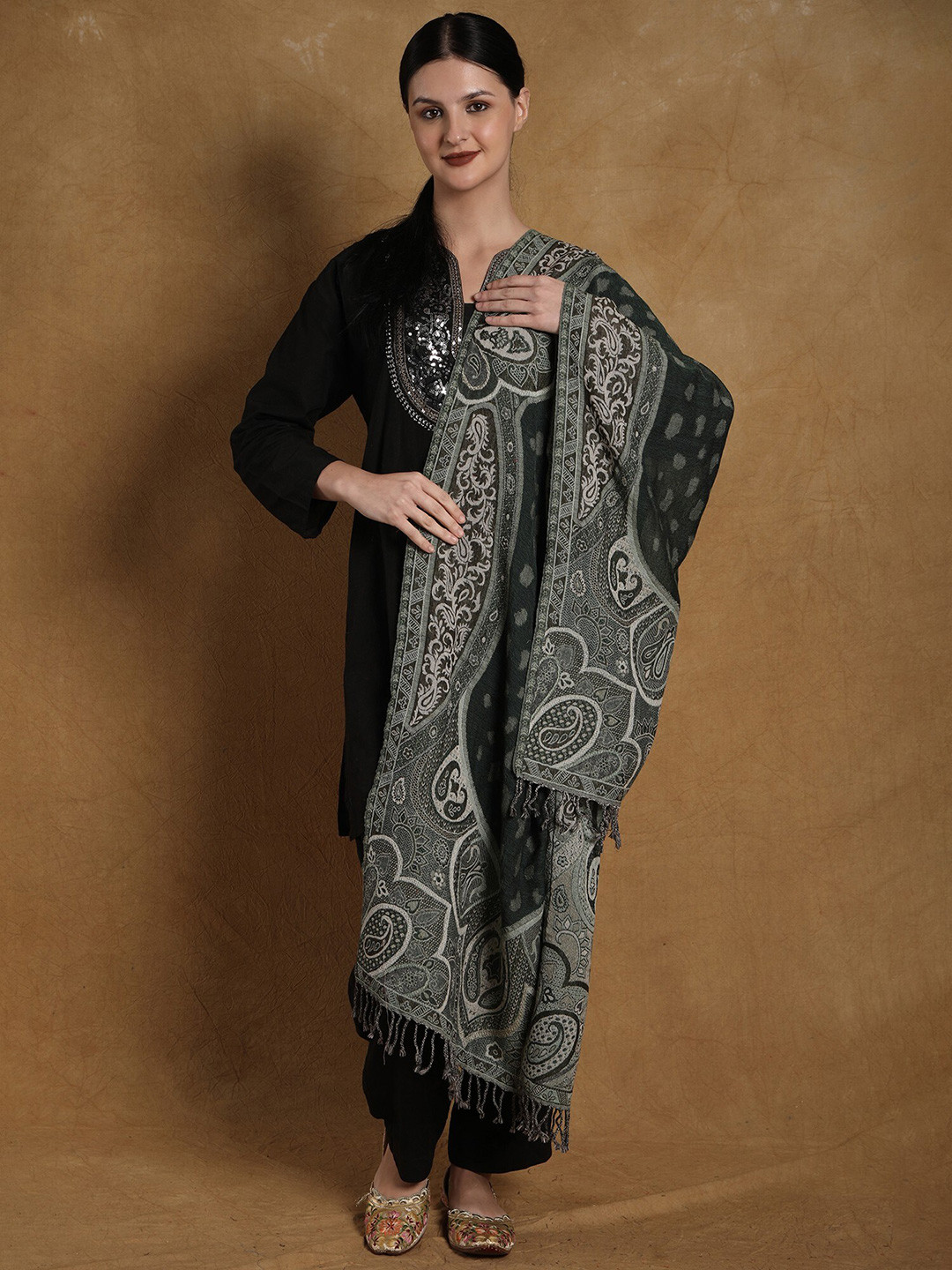 Exotic India Swiss Green Pure Wool Cutwork Jamawar Stole with Woven Paisleys and Bootis