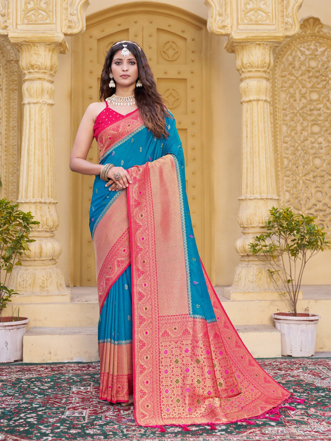 IndianRang Floral Zari Saree