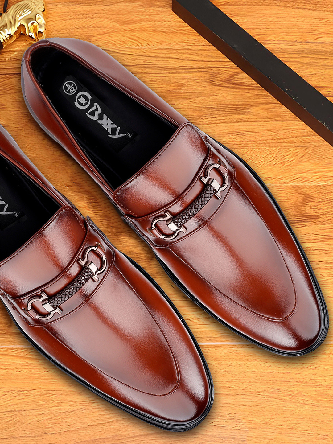 Bxxy Men Buckle Detailed Formal Loafers