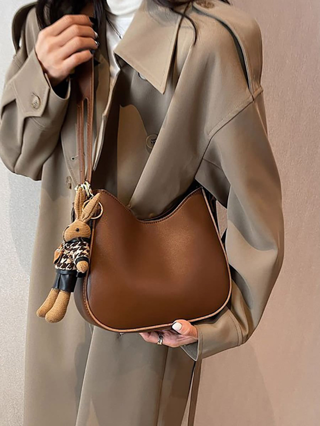 Styli Brown Bucket Shoulder Bag with Tasselled Detail