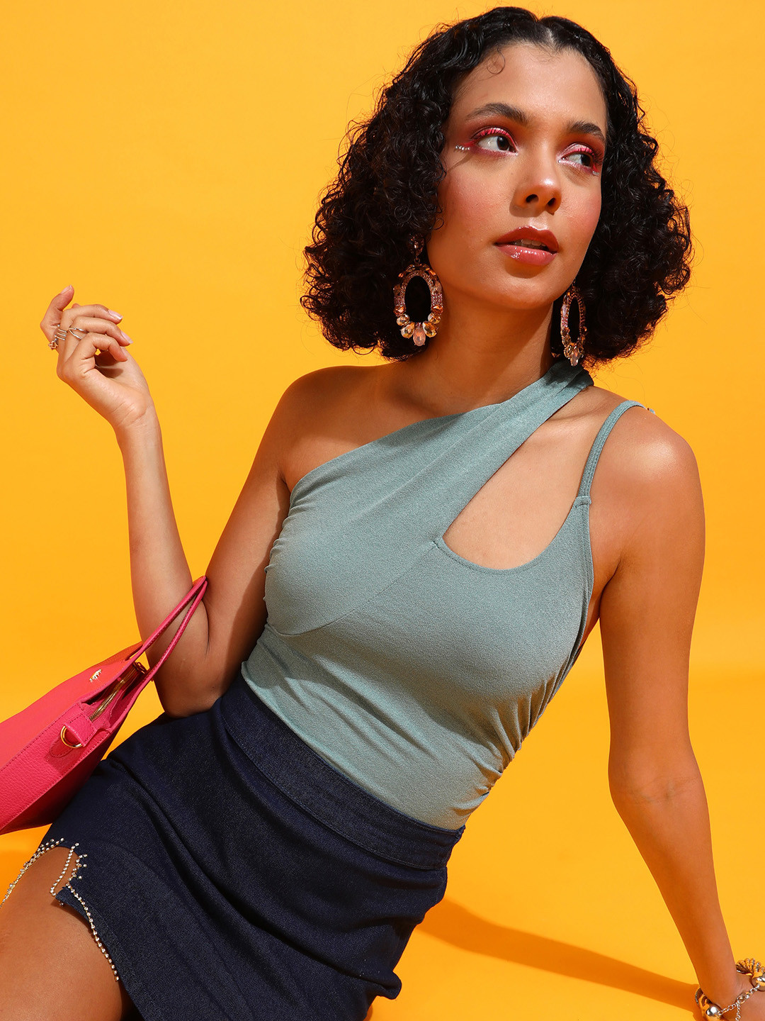 Veni Vidi Vici Green Strappy One Shoulder Slim-Fit Bodysuit