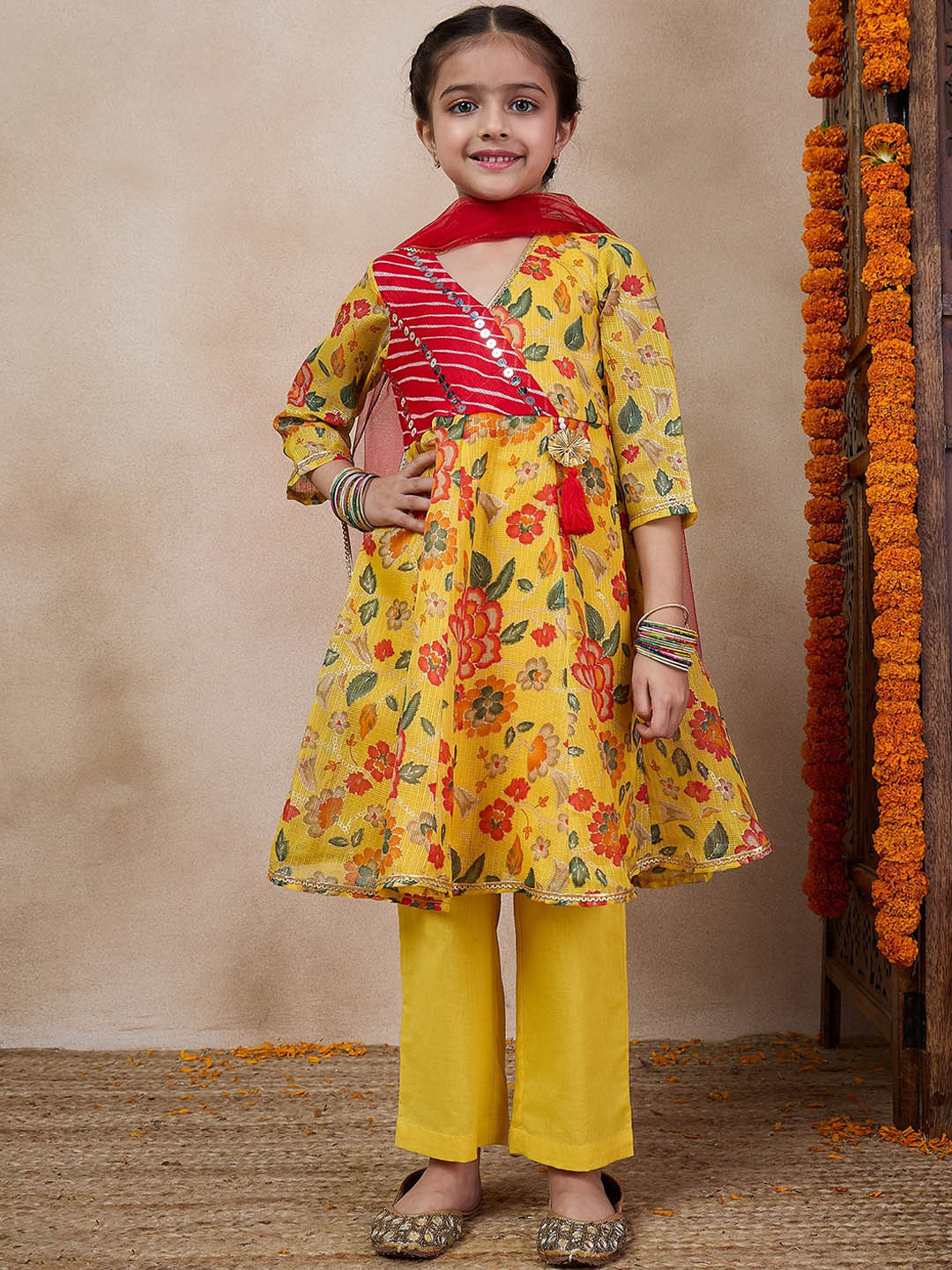 pspeaches Girls Printed Kurta Set