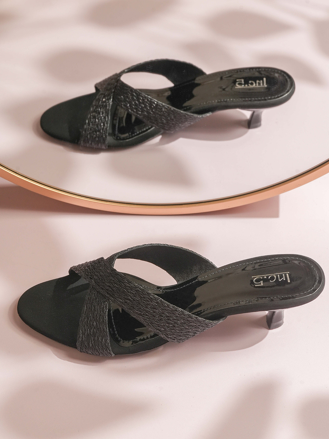 Inc 5 Women Textured Open Toe Criss-Cross Kitten Heel Sandals