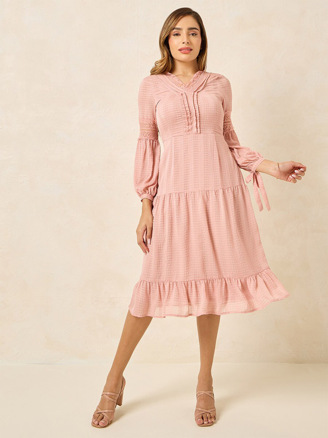 Styli Pink A-Line Lace V-Neck Midi Dress