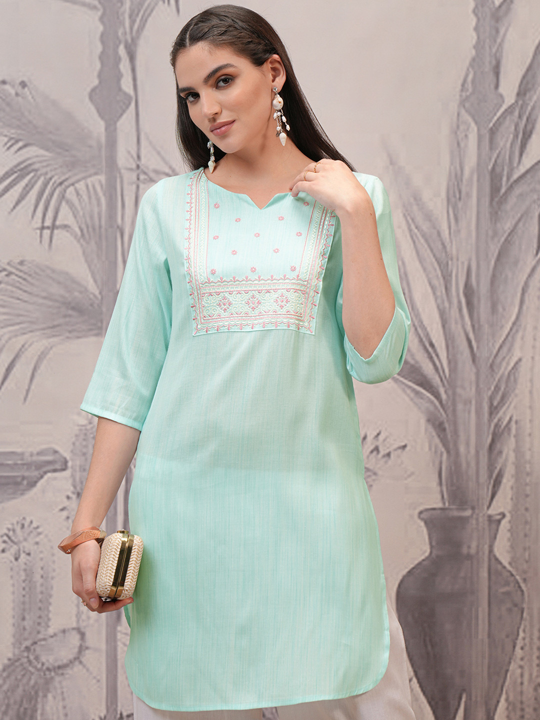 Vishudh Ethnic Motifs Embroidered Straigth Kurta