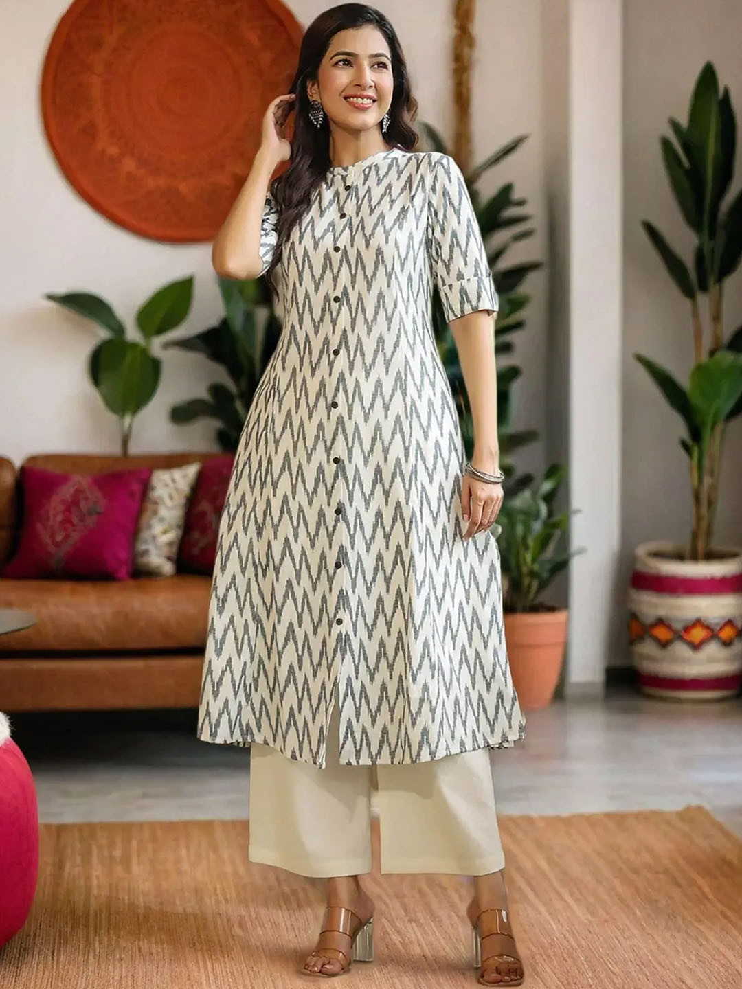 AMIRAS INDIAN ETHNIC WEAR Women Geometric Striped Sequinned Kurta