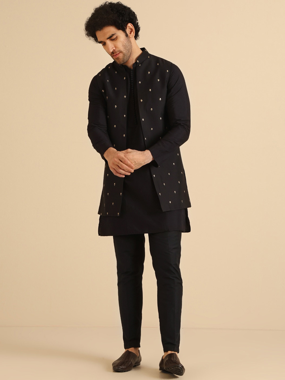 KISAH Embroidered Mandarin Collar Long Sleeves Kurta Jacket with Trousers