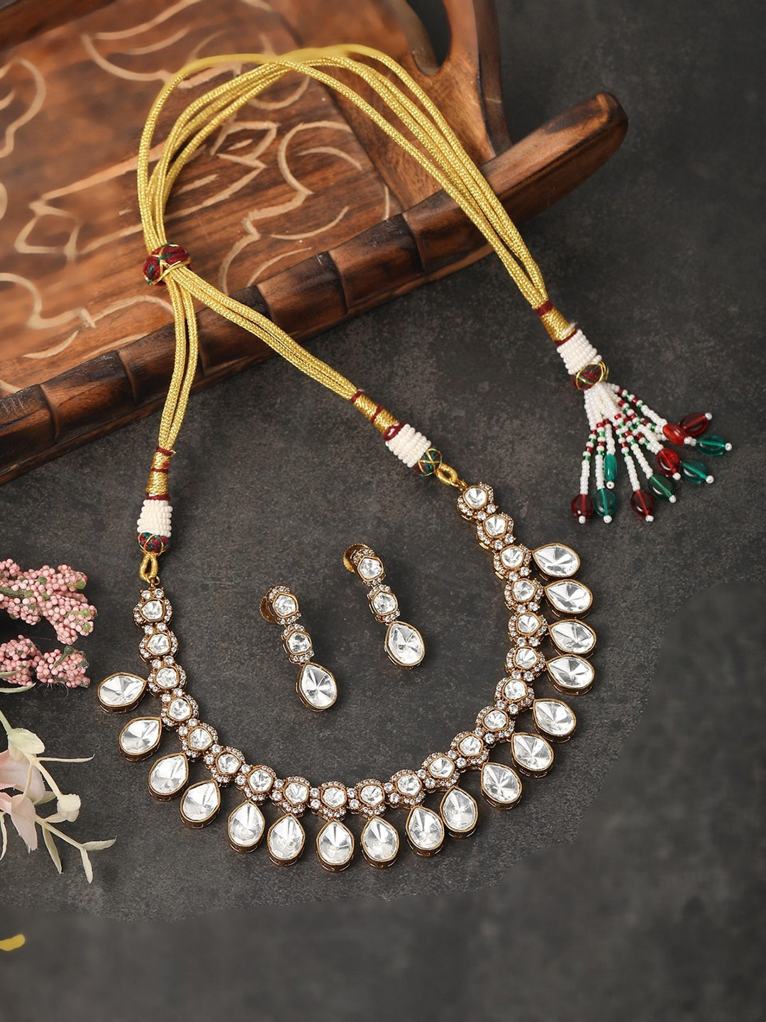 AURAA TRENDS Gold-Plated Stone-Studded Polki Jewellery Set