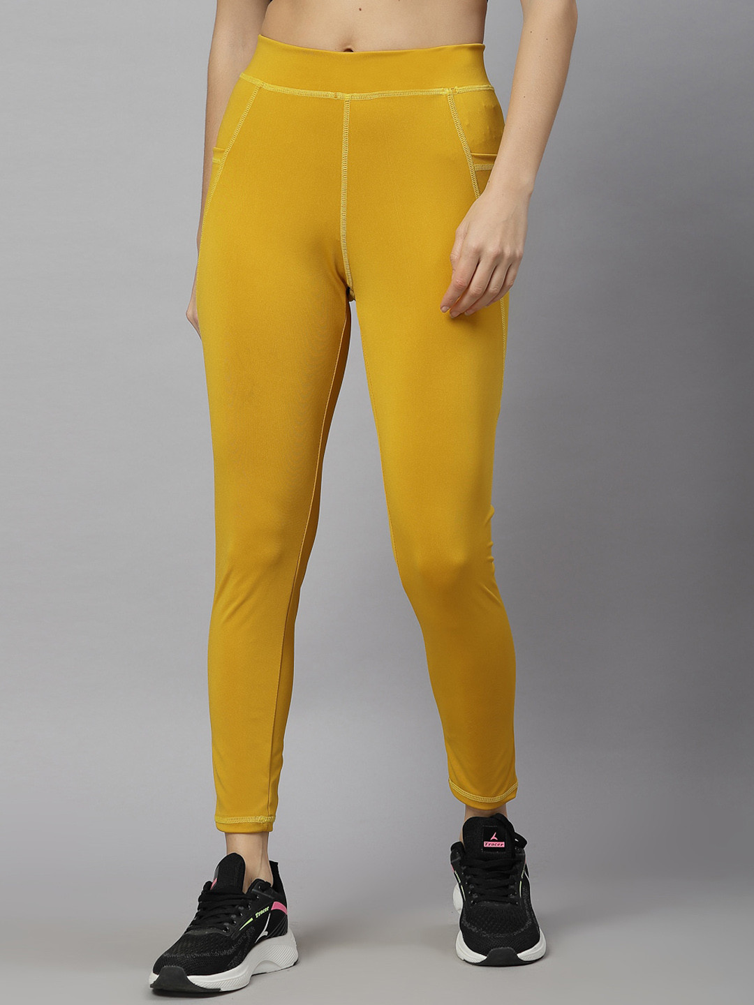 UZARUS Women Slim-Fit Ankle Length Tights