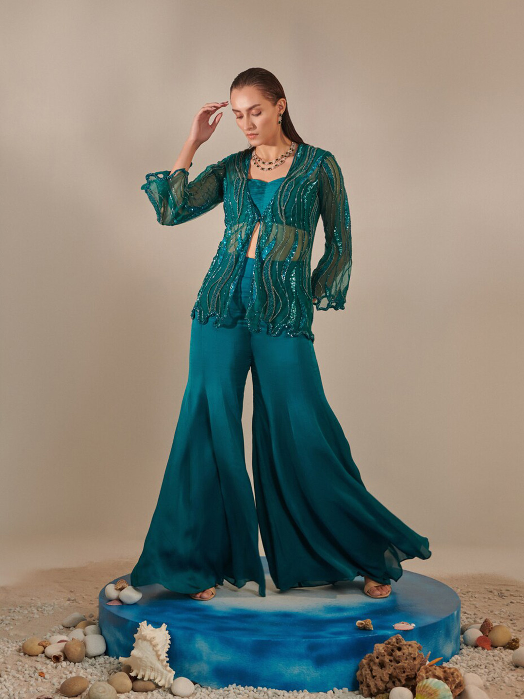 ONE KNOT ONE Embroidered Co-Ords Set