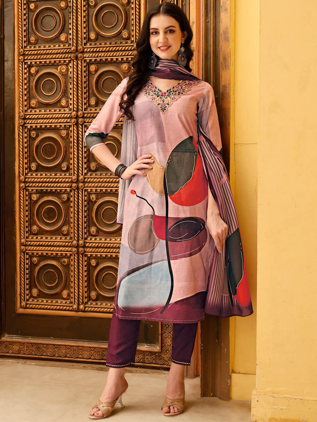 Berrylicious Floral Embroidered Regular Thread Work Kurta With Trousers & Dupatta