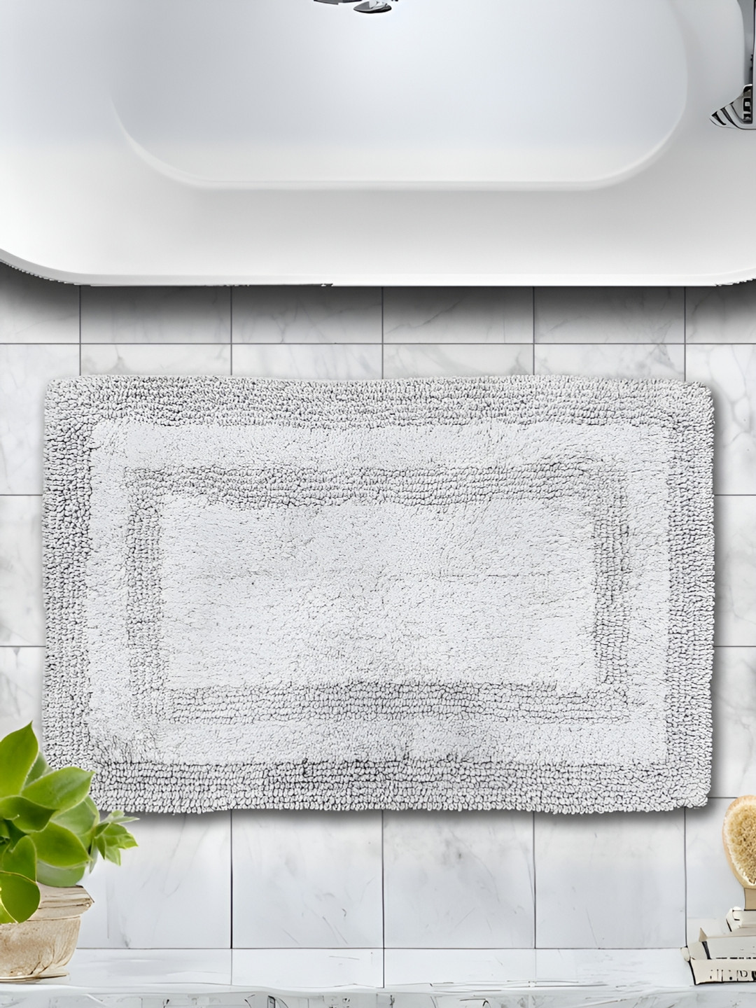 Aurave Silver Toned Textured 2800 GSM Cotton Reversible Bath Mat